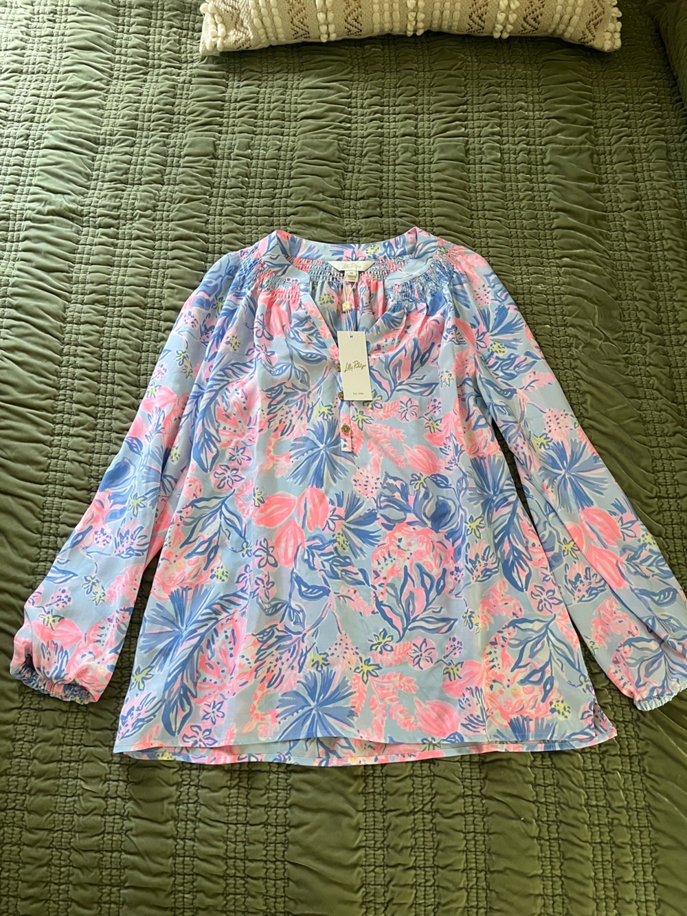 NWT Lilly Pulitzer Elsa Silk Top Elephant Splash Size M